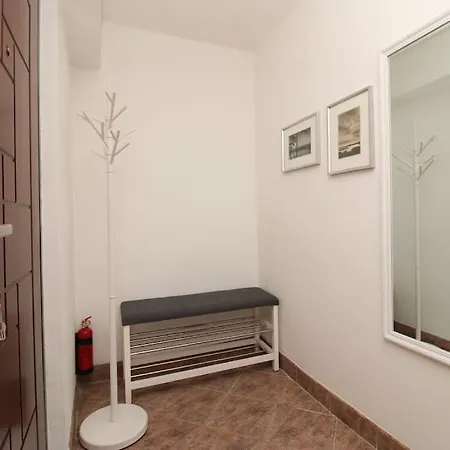 Apartment Serene 2-bedroom Near Downtown