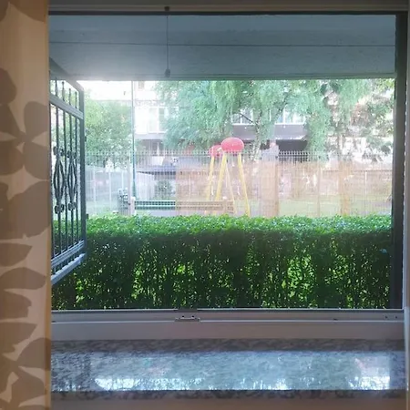Serene 2-bedroom Near Downtown Apartment